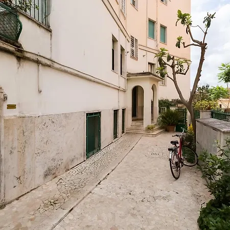 Apartament Caracalla *